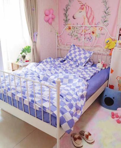 Customer photo review of Checker Bedding Set