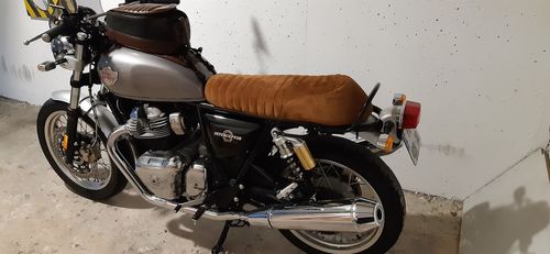 Customer photo review of Housse de Selle cuir Camel pour Royal Enfield