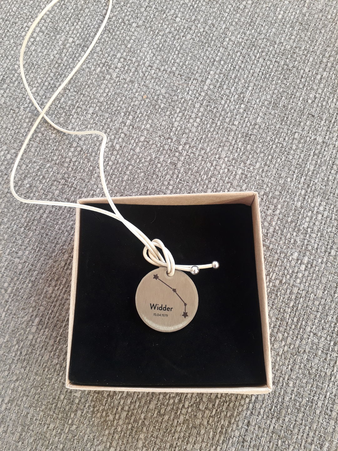 Customer photo review of personalisierbare Halskette "Sternzeichen"