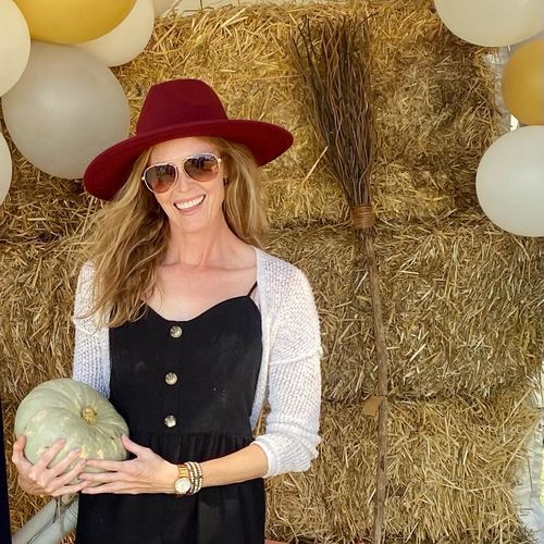 Customer photo review of Bethie Belted Hat