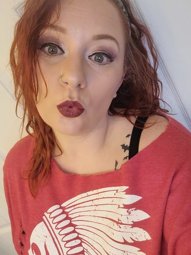 Customer photo review of 3 - Apache Wide Neck Sweatshirt