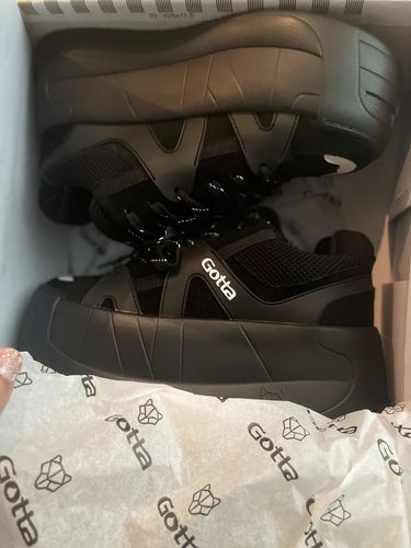 Customer photo review of ZAPATILLA NEGRA C7324