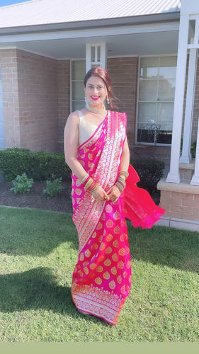Customer photo review of BRIDAL PINK WOVEN BANARASI SILK SAREE