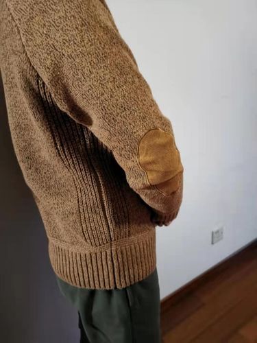 Customer photo review of 2021 Men Pullover Sweater