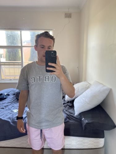 Customer photo review of College T Shirt Marle Grey