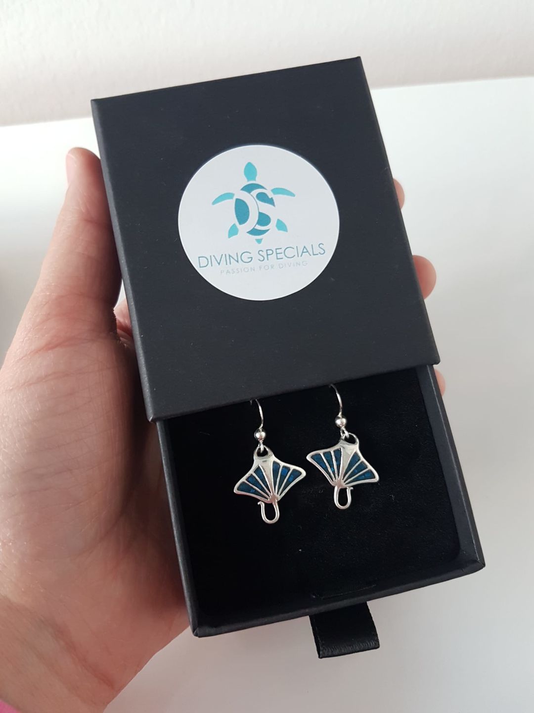 Customer photo review of Peter Stone 925 Real Silver Manta Ray Earrings