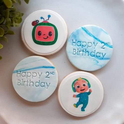 Customer photo review of 12 x 6.35 cm Round Standard Cookie Edible Icing Images
