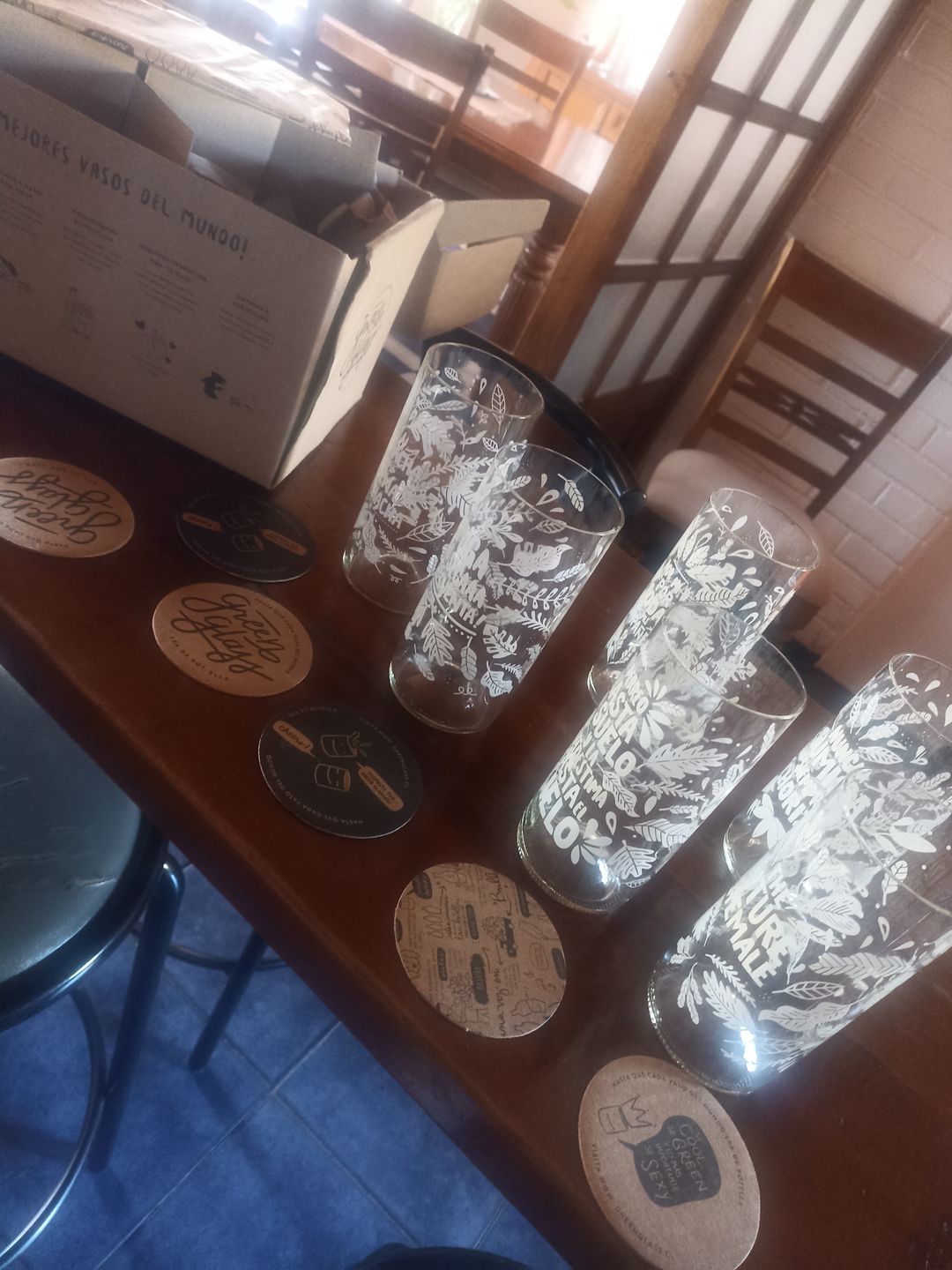 Customer photo review of Vaso Feminista Girl Power Juego de 6 Vasos