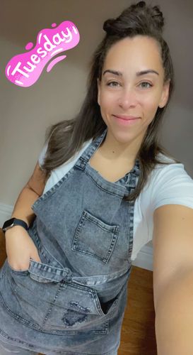 Customer photo review of Black Acid Washed Denim Apron