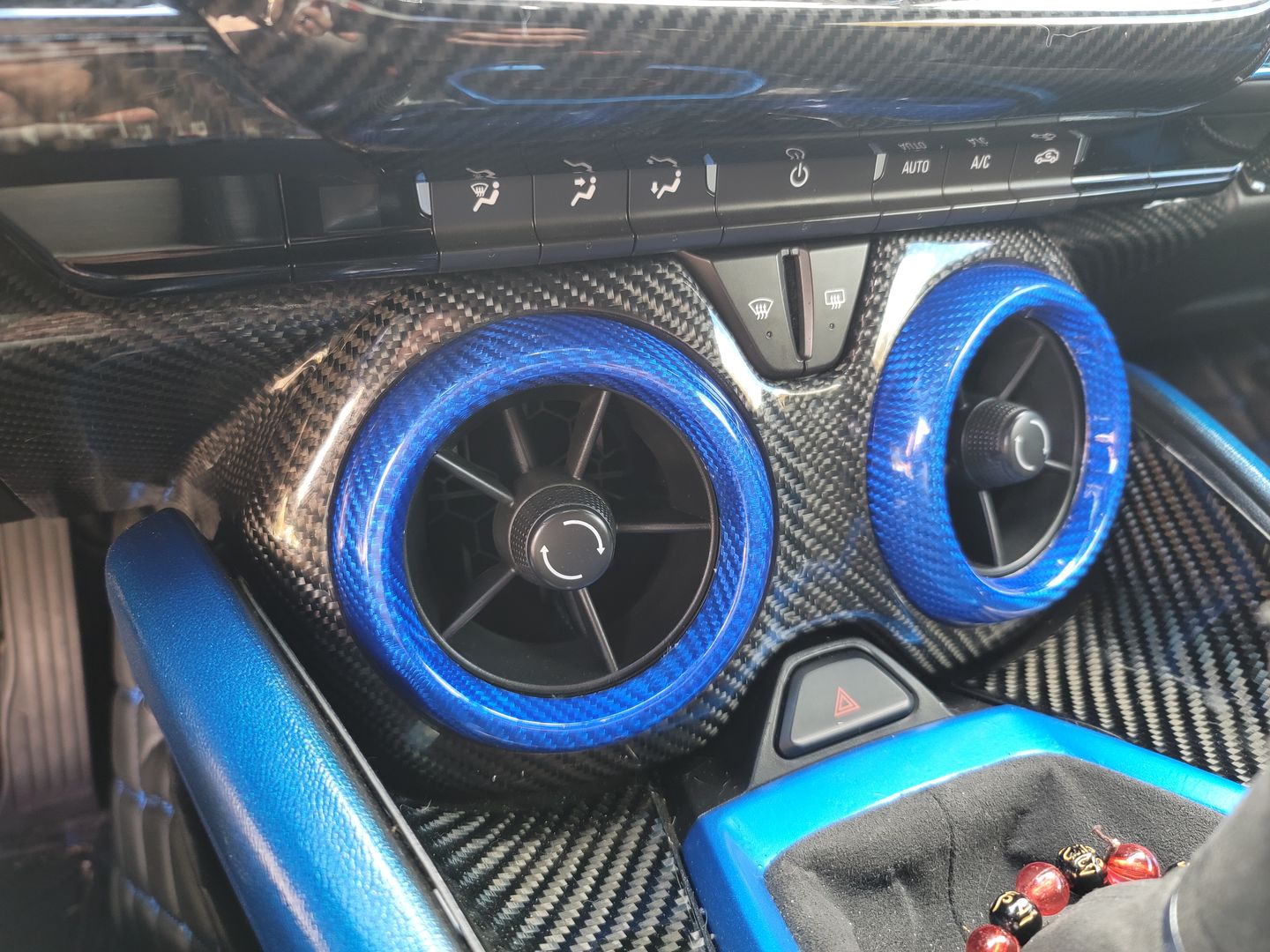 Customer photo review of [Set] Carbon Fiber Center Console AC Vent Chrome Delete Molded Covers For 2016-2021 Chevy Camaro