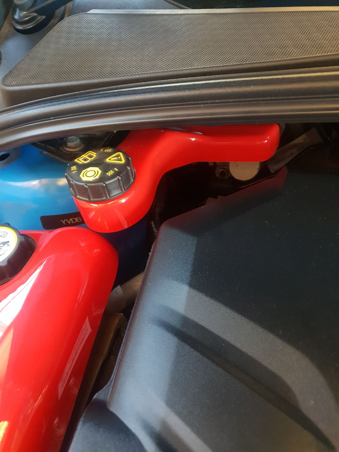 Customer photo review of Proform Brake Reservoir Cover (various colours) - Mk3/3.5 Focus