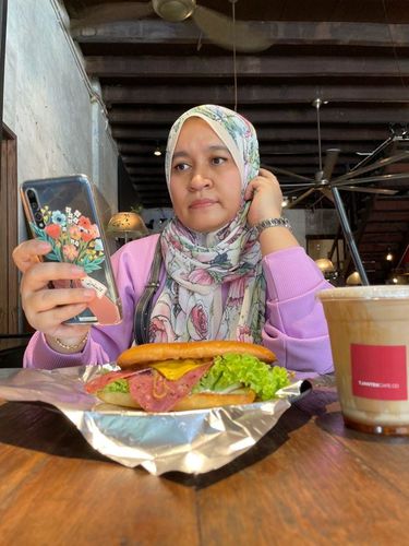 Customer photo review of (Pleated Shawl) Bloom Journey Wide Pleats Scarf In 24 Hours