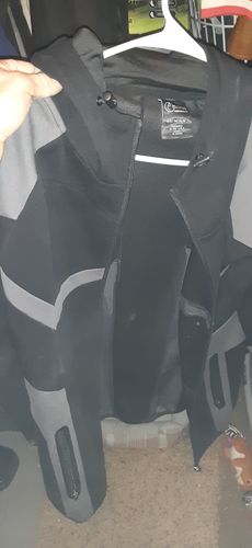 Customer photo review of WAYNE Hoodie v2