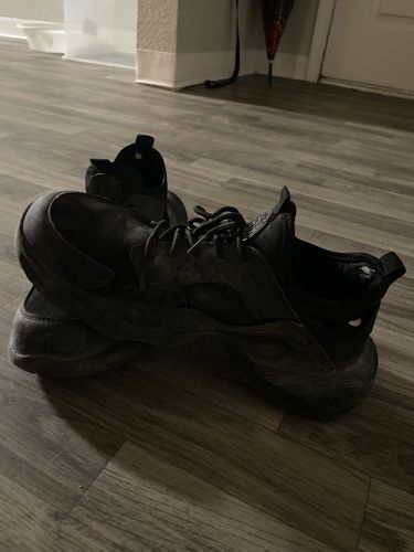 Customer photo review of Maven Breathable Anti-smashing Steel Toe Work Shoes