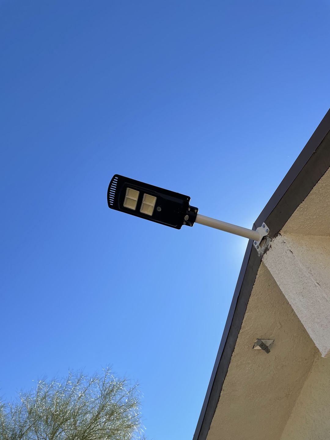 Customer photo review of 140W Solar Street Light 14000 Lumens