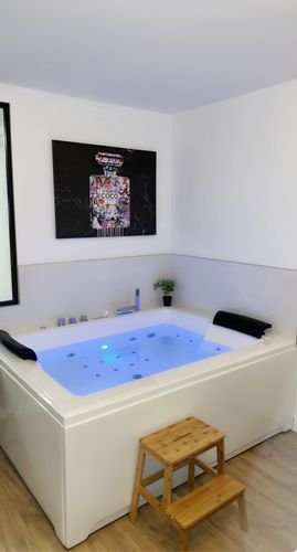 Customer photo review of Tableau In Love With Coco Chanel B Marble