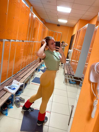 Customer photo review of Push-up & Anti-cellulite Leggings | DARK GREY