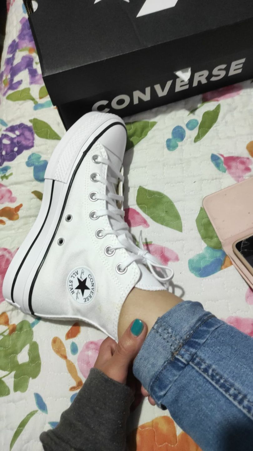 Customer photo review of Zapatilla Converse Chuck Taylor Hi Plataforma Mujer Blanco