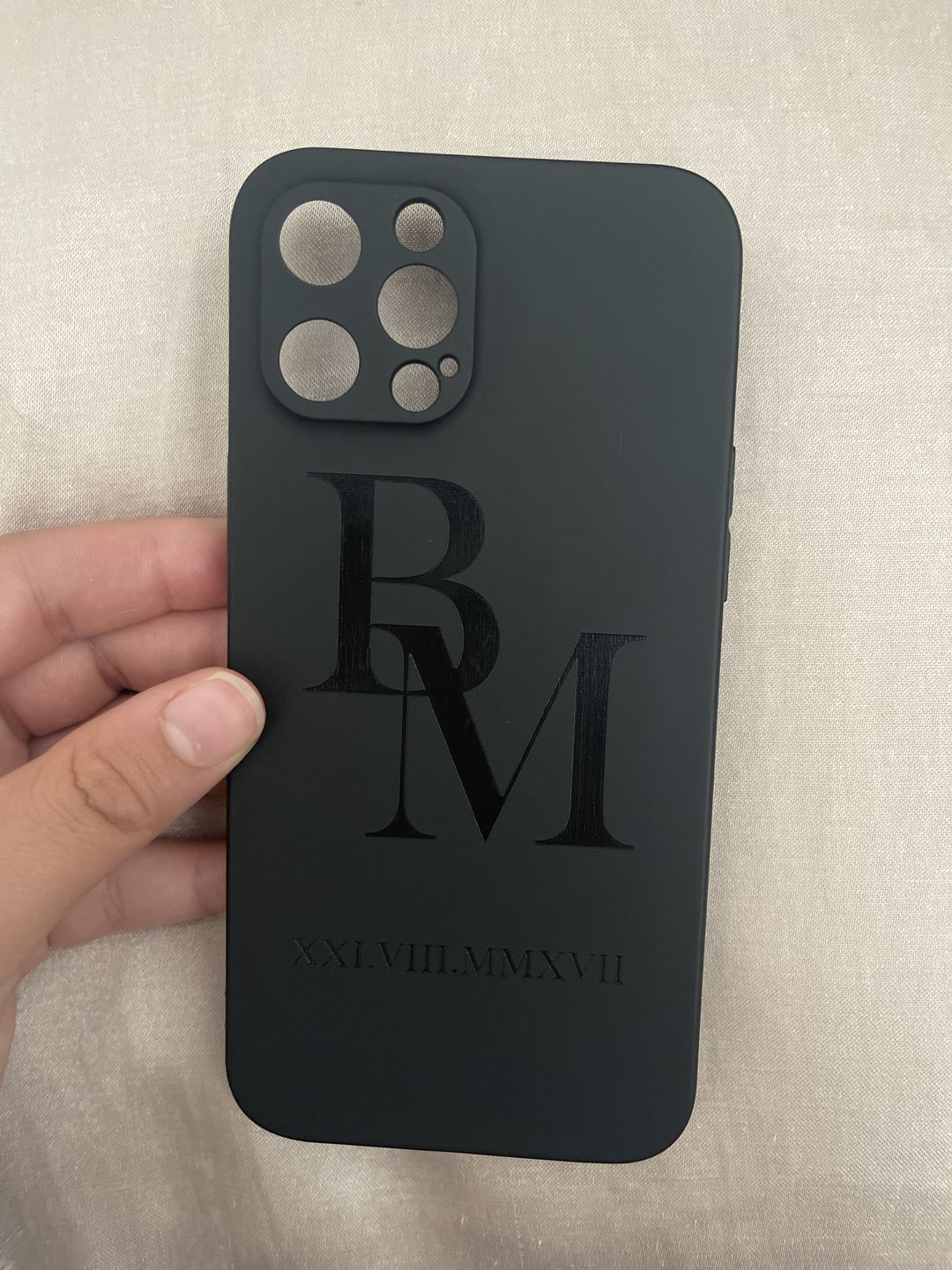 Customer photo review of ID Case - 2 Buchstaben, Datum (graviert)