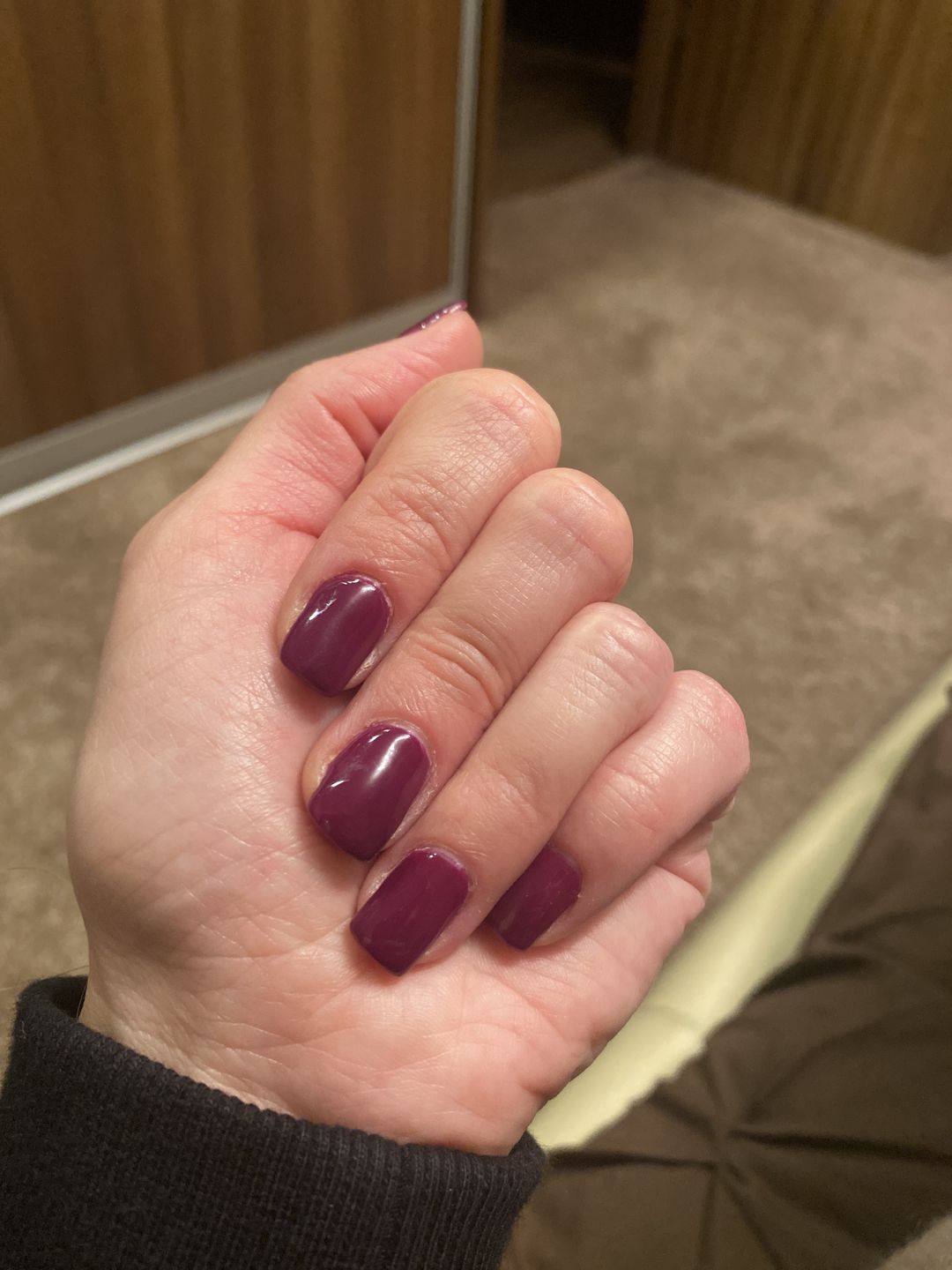 Customer photo review of Semilac 083 Burgundy Wine UV Gel Polish 7ml