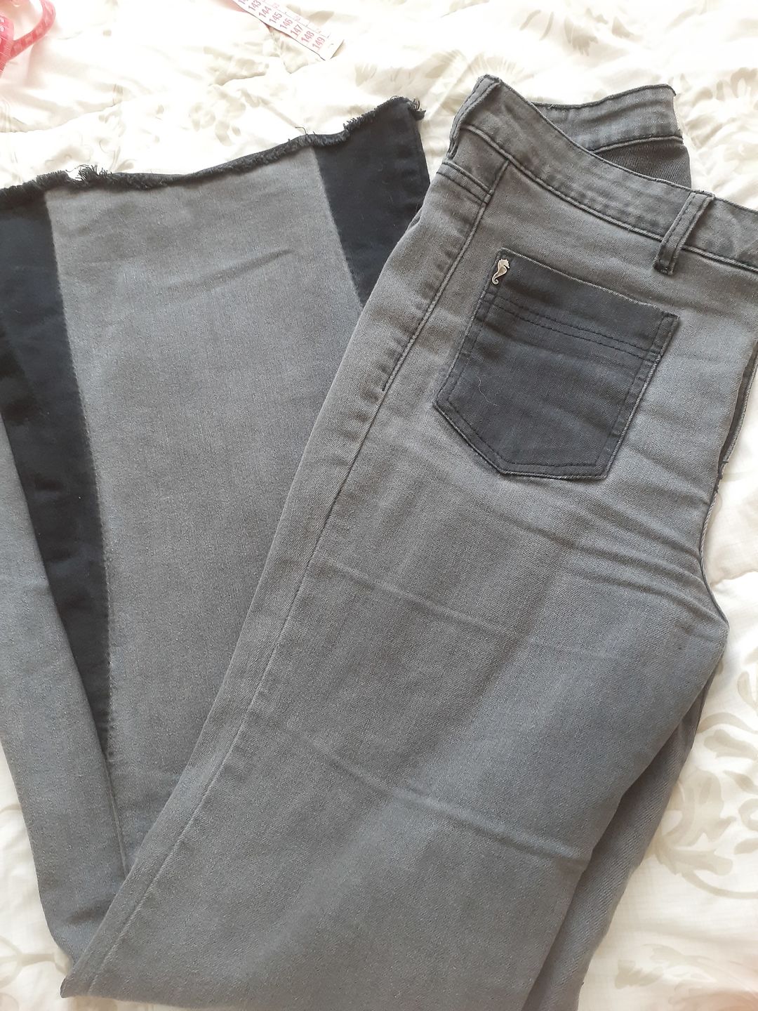 Customer photo review of JEANS ADA gris