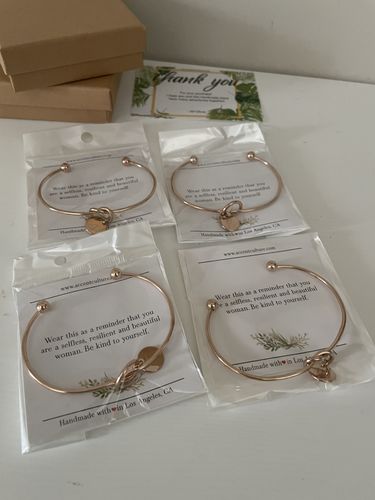 Customer photo review of AC Initial in Knot Bracelet