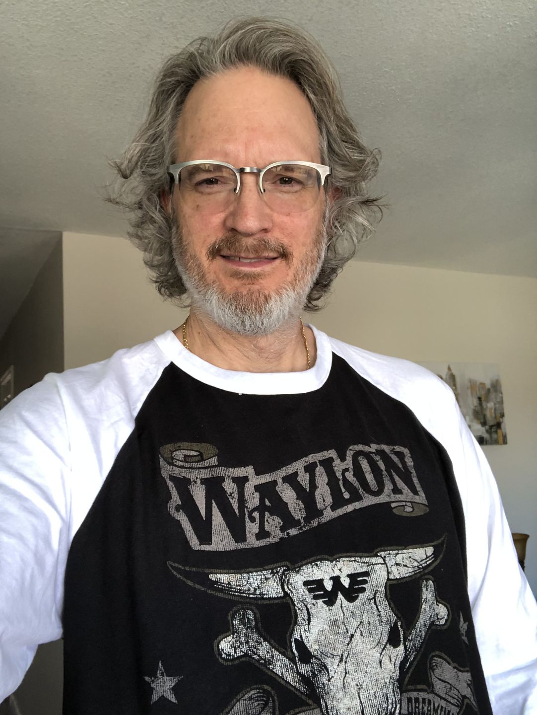 Customer photo review of Waylon Jennings Drinkin' and Dreamin' Baseball Tee