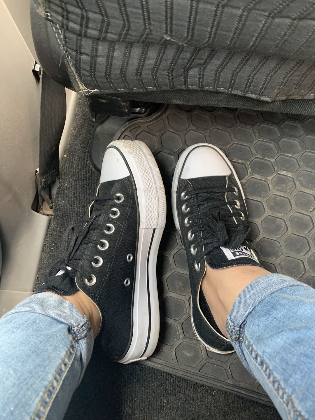 Customer photo review of Zapatilla Converse Chuck Taylor Plataforma Mujer Negro