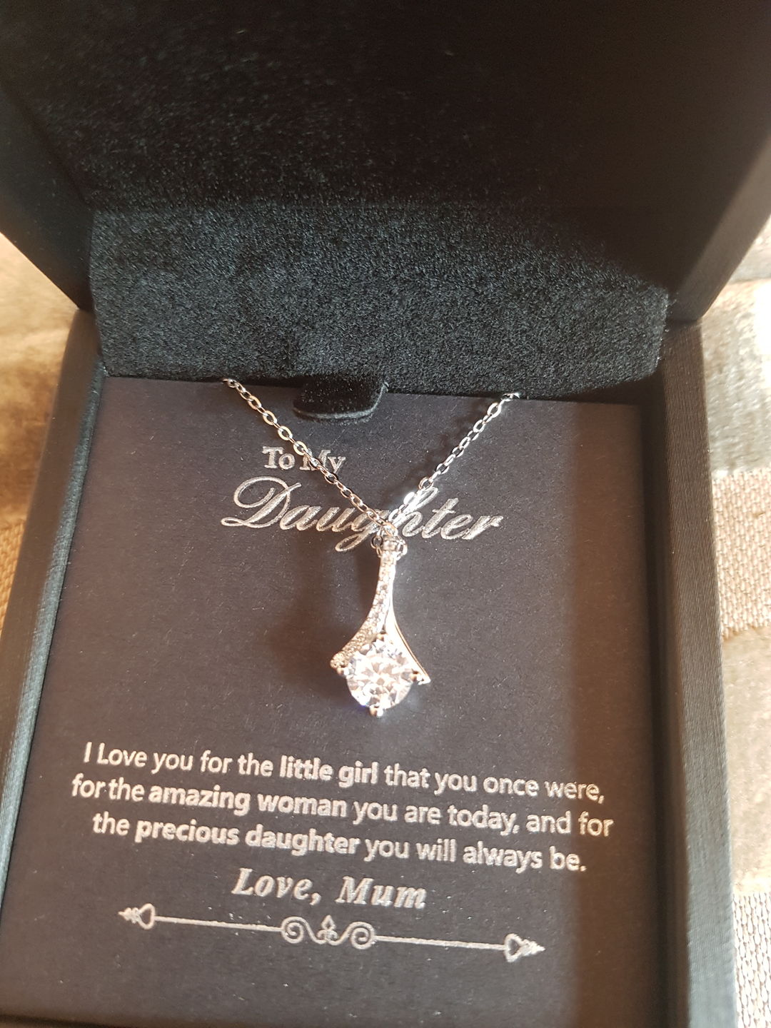 Customer photo review of "TO MY DAUGHTER, LOVE MUM" WHITE GOLD NECKLACE