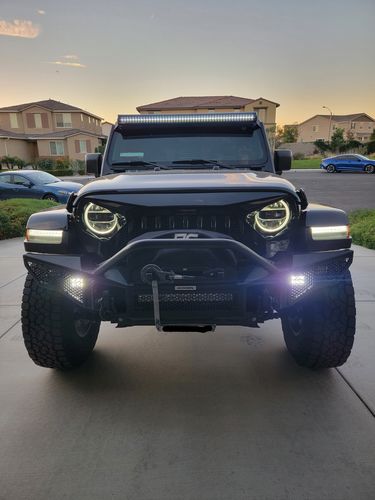 Customer photo review of Vader Grille w/ Mesh - Glossy Black for 18-21 Jeep Wrangler JL & Gladiator JT