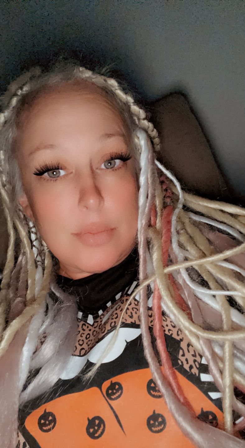 Customer photo review of Dusty Pink  - (1 pack of 5 Dreads)