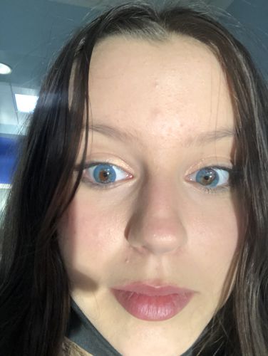Customer photo review of [buy 1 get 1 free] Garden Blue Contact Lenses