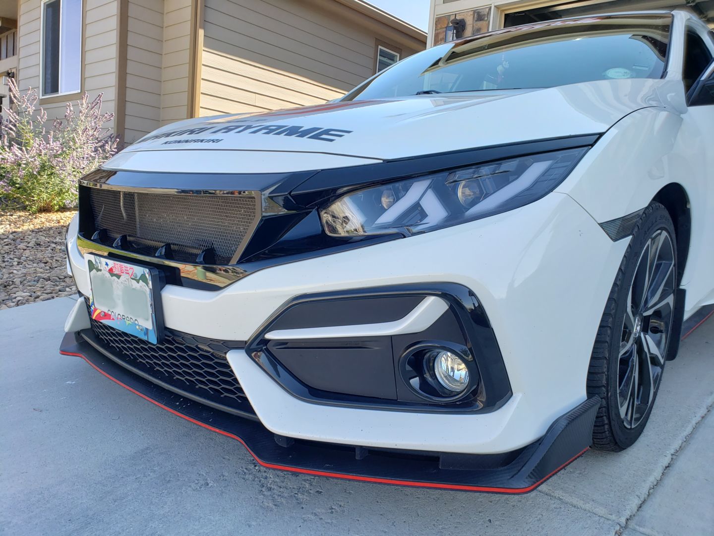 Customer photo review of Sports Grille w/ Steel Mesh - Glossy Black for 16-21 Honda Civic Sedan/Hatchback/FK8
