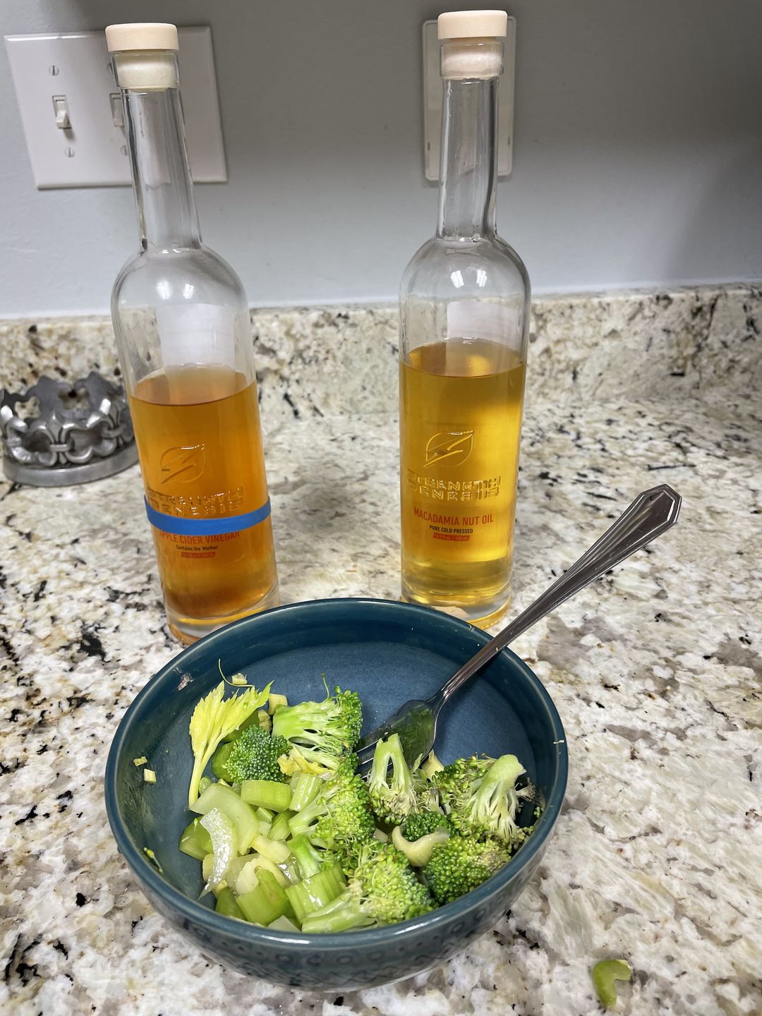Customer photo review of Australian Macadamia Nut Oil Cold Pressed (500ml Bottle)