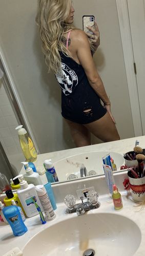 Customer photo review of 154 - Blood Never Die Tank