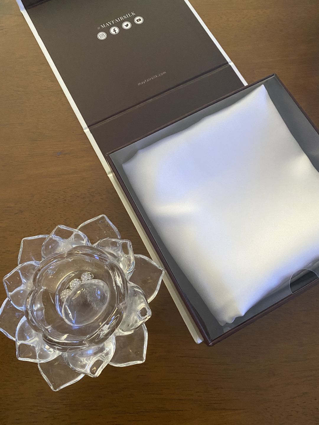 Customer photo review of Brilliant White Pure Silk Pillowcase