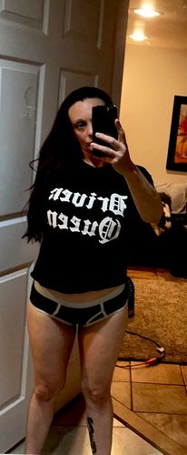 Customer photo review of 179  - Queen Crop Top