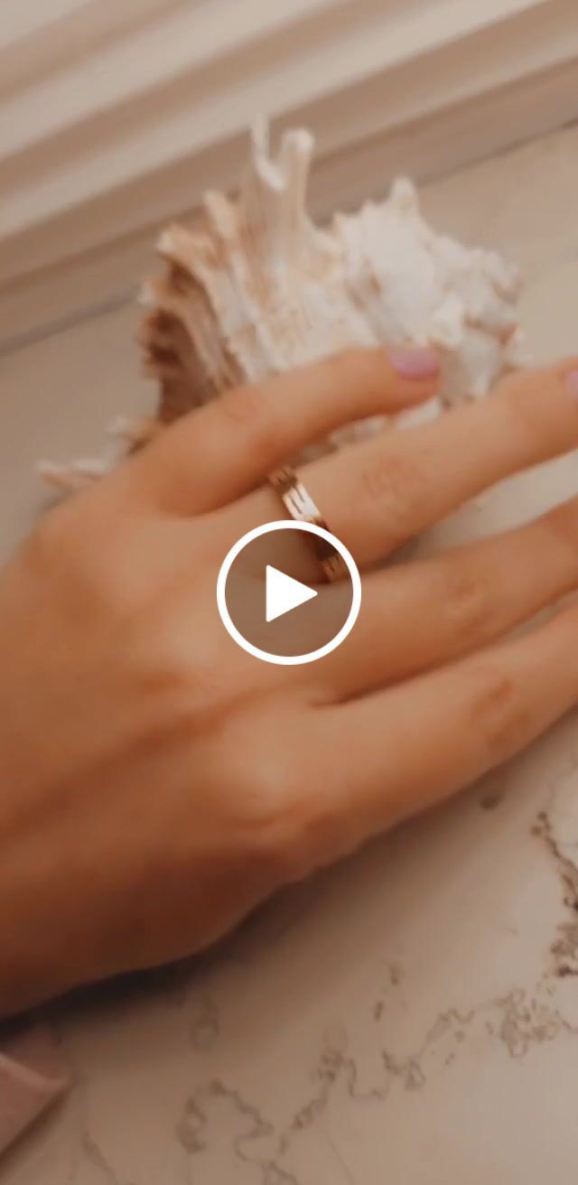 Customer video review of Troja Ring | 18K vergoldet