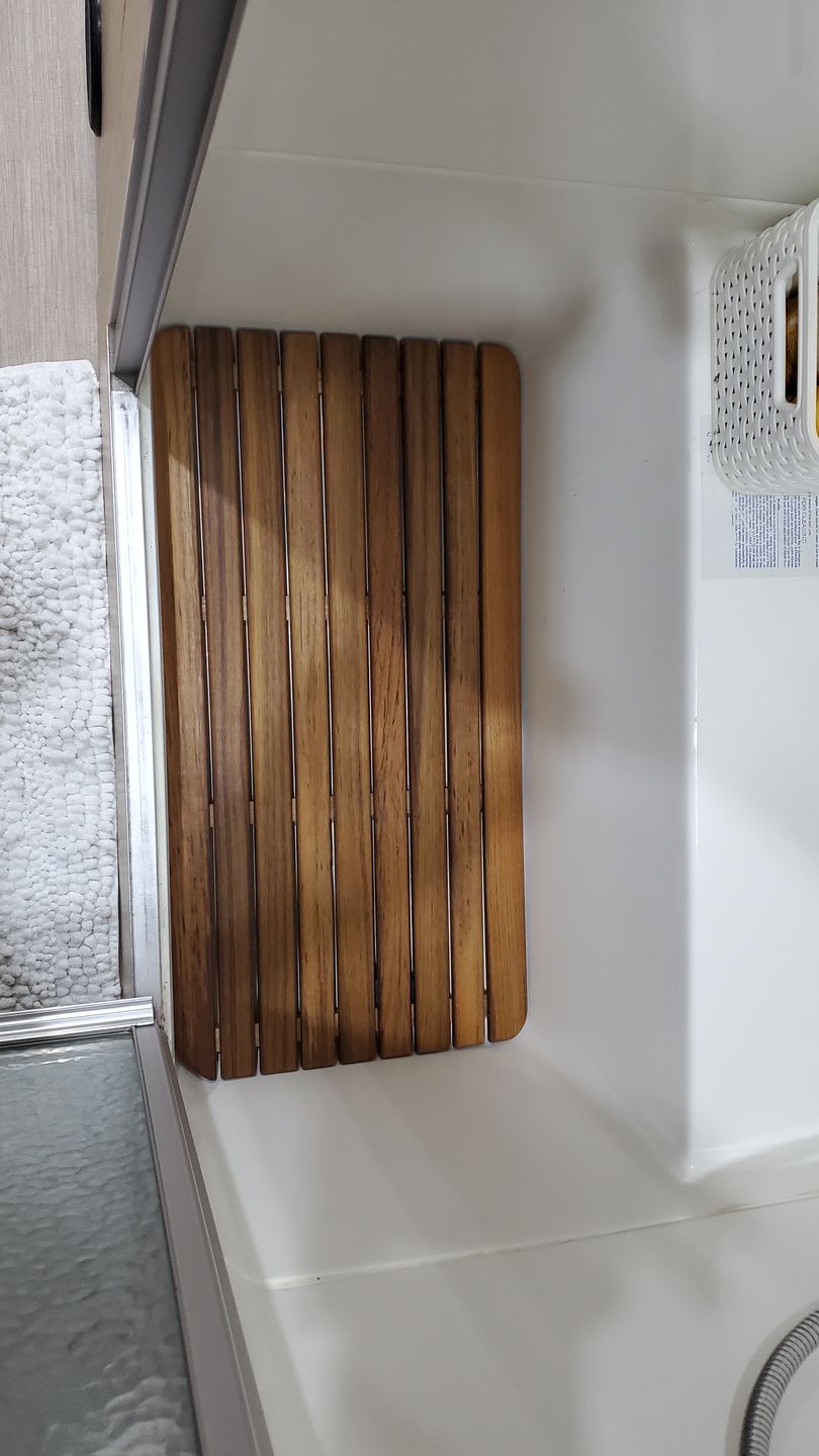 Customer photo review of 25RB / 28RB Airstream Teak Shower Mat