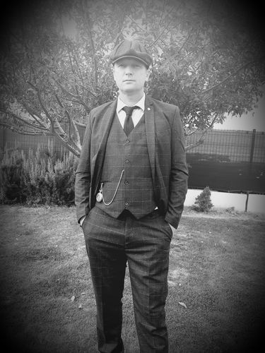 Customer photo review of Three-piece suit Shelby