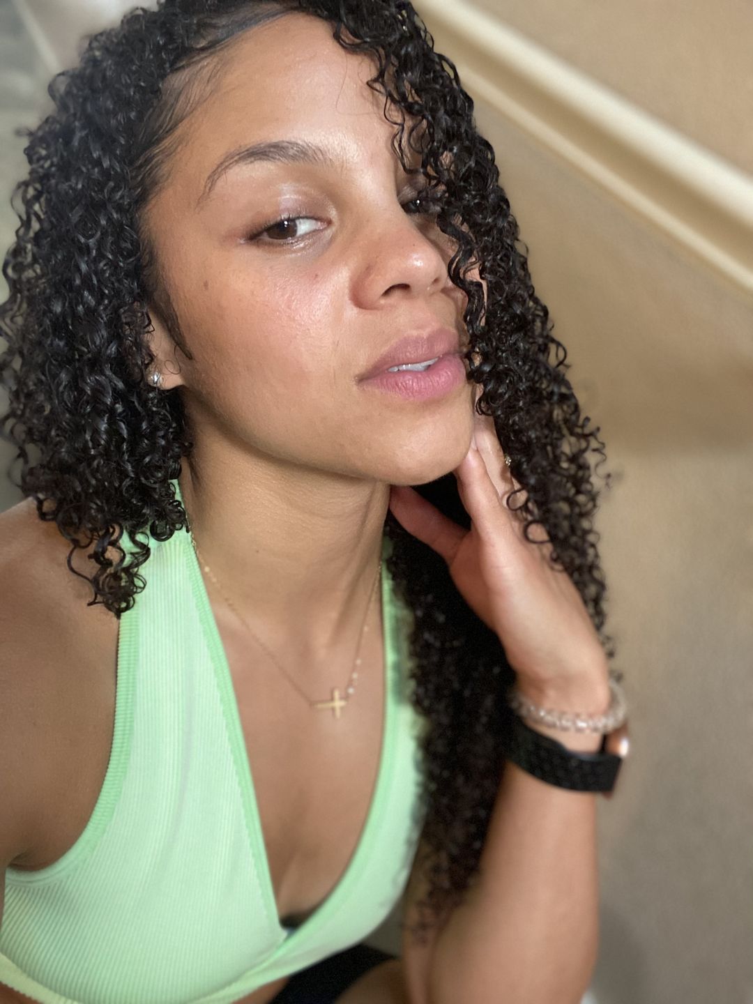 Customer photo review of Hair Growth Serum for Curly Hair with Organic Jojoba Oil for Moisturizing and Lavender Fragrance