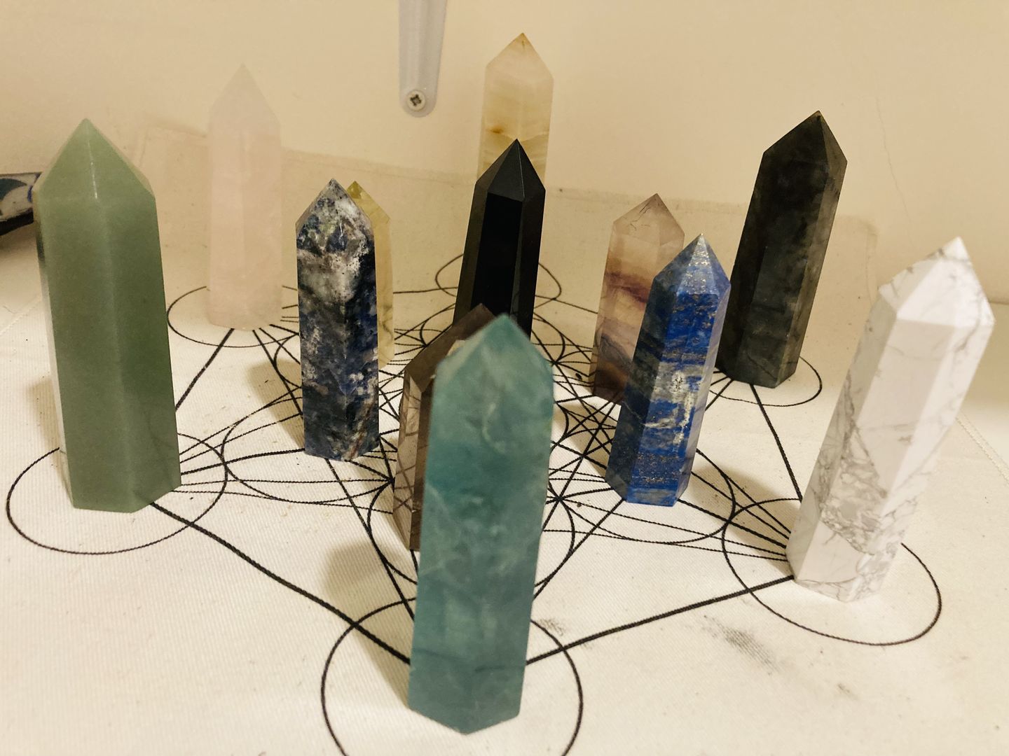Customer photo review of 45 Crystal Super Pack - 16 Points, 9 Spheres & 20 Quartz Shards