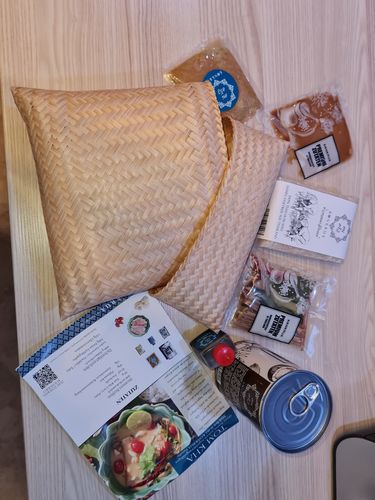 Customer photo review of Tom Kha Kochbox (für 3-4 Portionen) in der Bambusbox