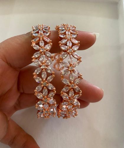 Customer photo review of Simple Floral in Rose Gold