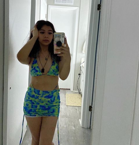 Customer photo review of Ensemble plage haut bikini et bas jupe