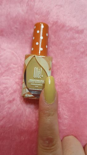Customer photo review of Esmalte de Uñas Olé! Placeres Otoñales, Panecito
