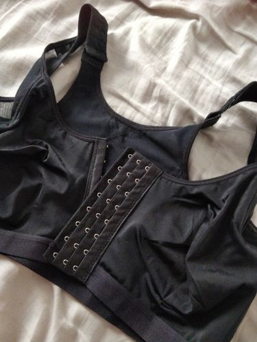 Customer photo review of HexoBra™ Posture Corrector