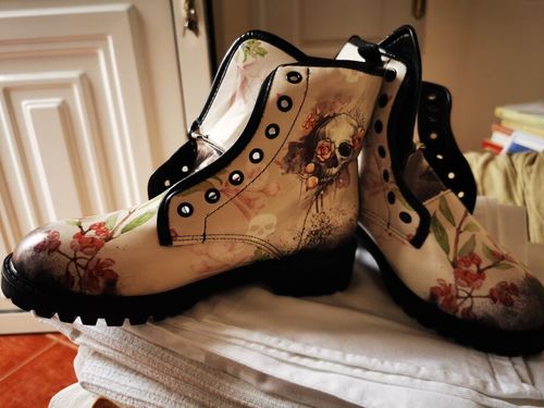 Customer photo review of Digital Print Lady High Top Skull Pattern Boot