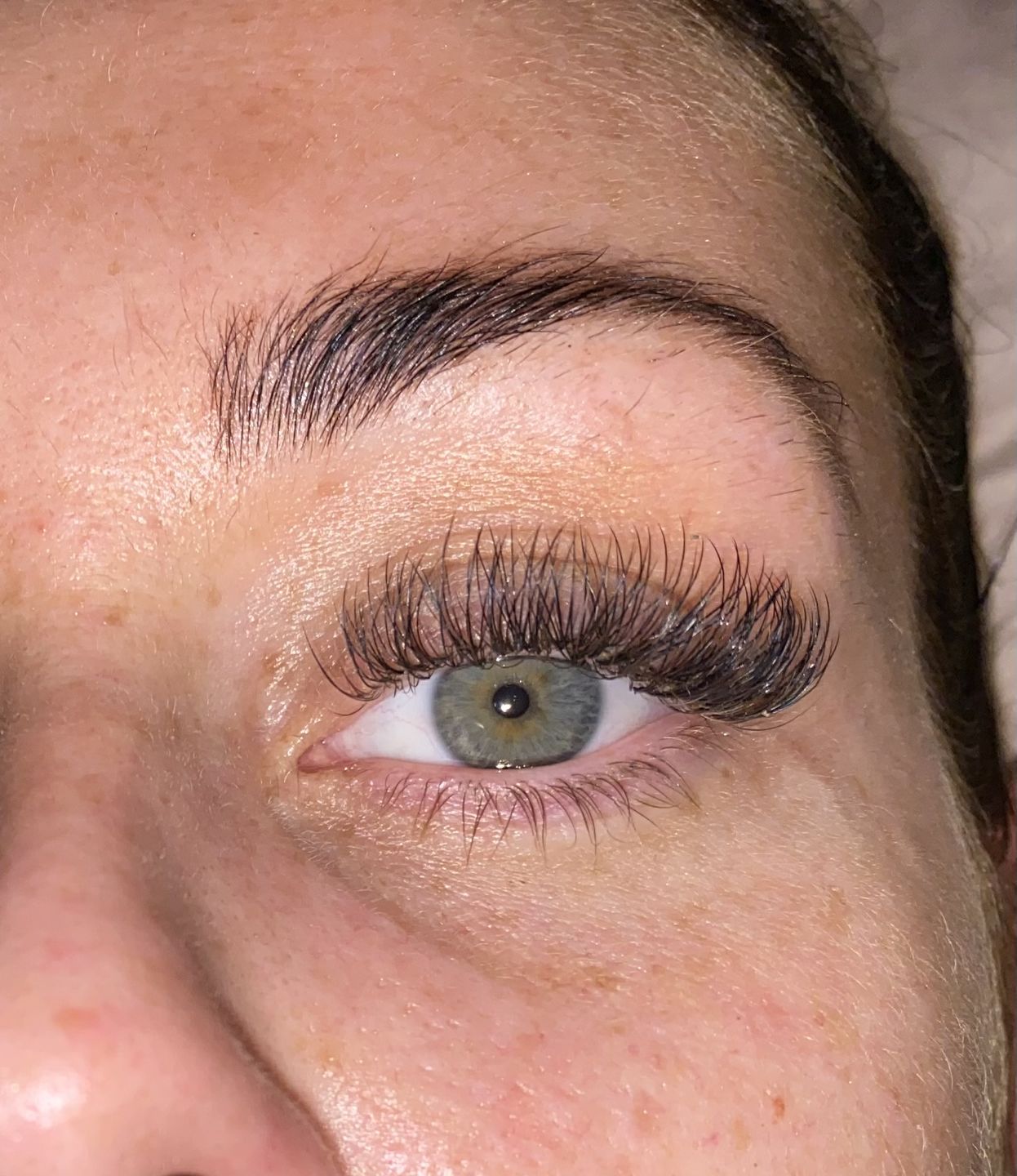 Customer photo review of 0.15 Flat Split Tip Cashmere Eyelash Extensions (16 lines)