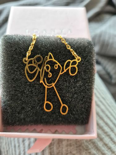 Customer photo review of LOANYA persönliche Kinderzeichnung als Halskette oder Anhänger